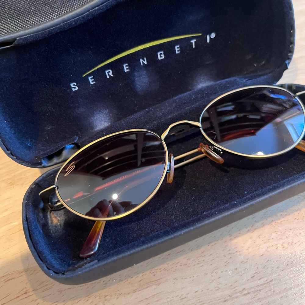 Vintage Serengeti DR 6474 Endeavor Photochromic Driver Sunglasses